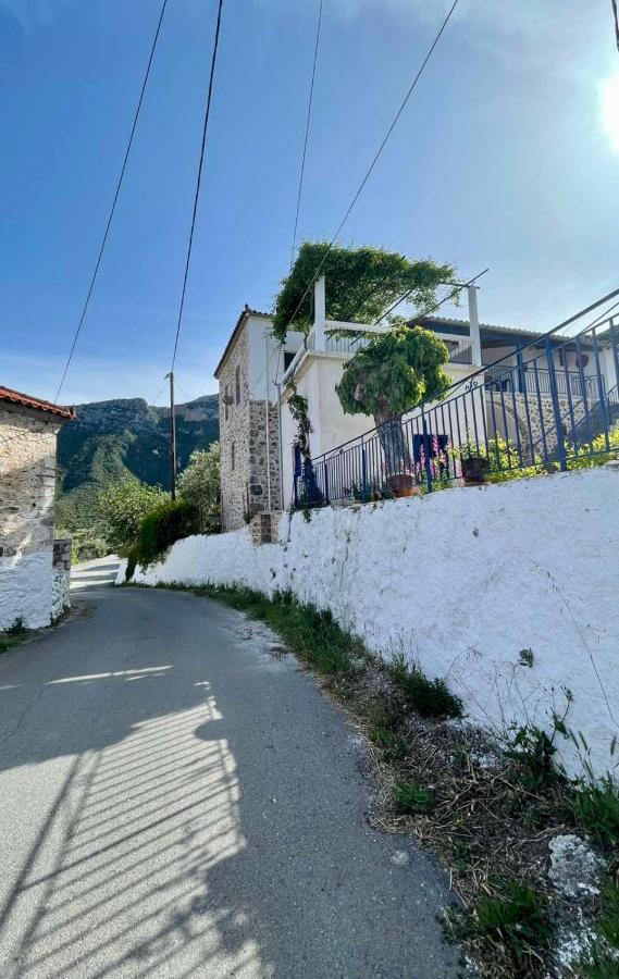 Politeika Traditional House Tirós Dış mekan fotoğraf