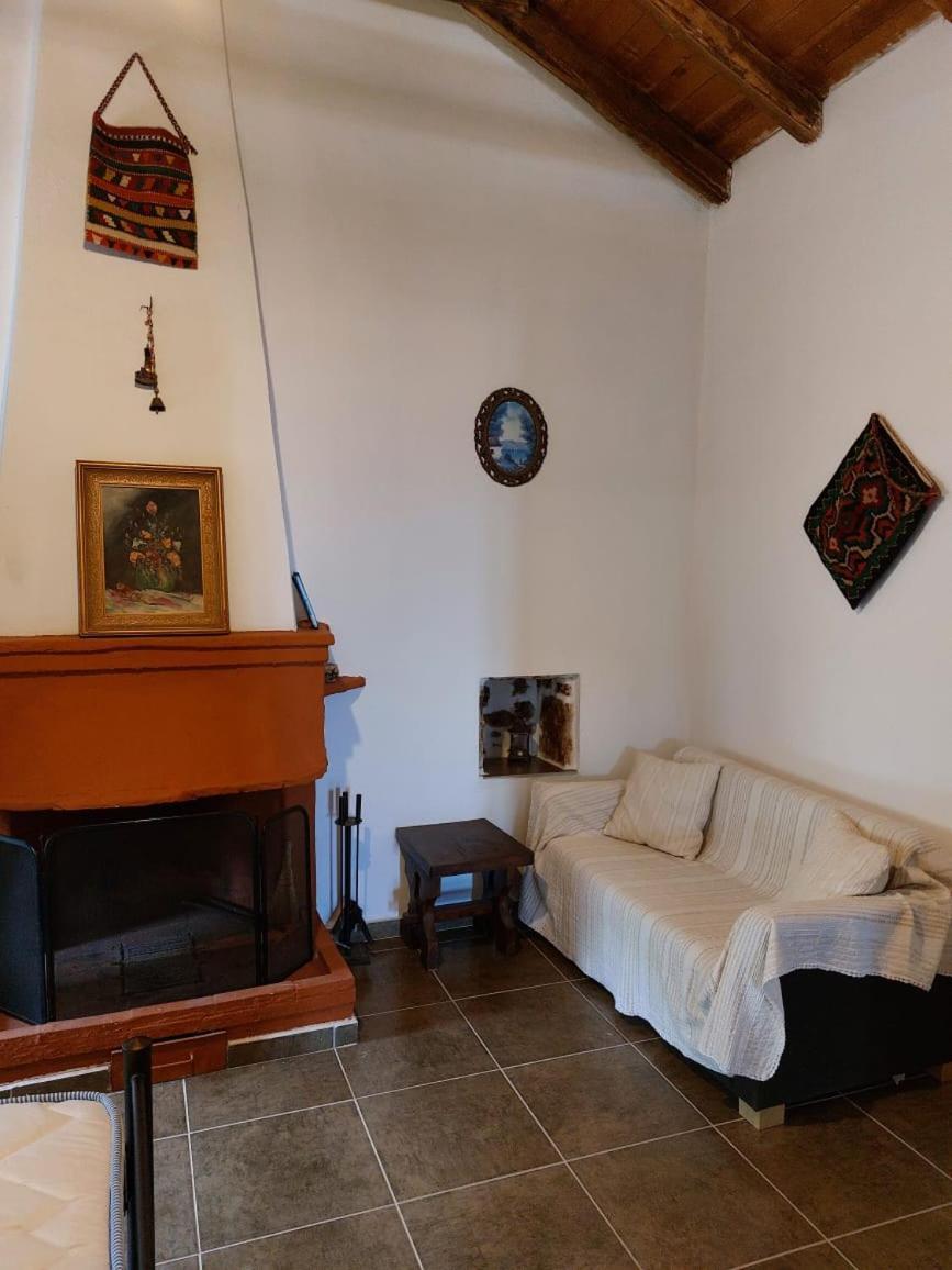 Politeika Traditional House Tirós Dış mekan fotoğraf
